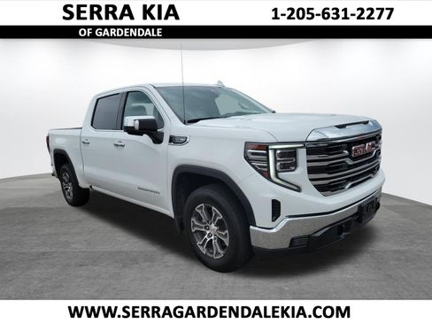 Used 2025 GMC Sierra 1500 SLT RWD image 1