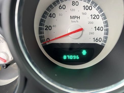 Used 2009 Dodge Challenger R/T image 13