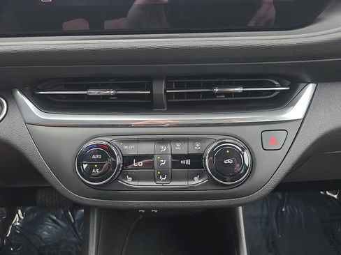 Used 2024 Buick Envista Preferred w/ Convenience I Package image 23