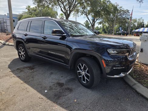 Used 2023 Jeep Grand Cherokee L Limited RWD image 2