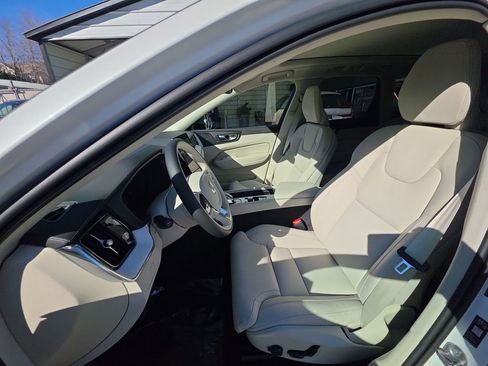 New 2026 Volvo XC60 T8 Ultra w/ Protection Package Premier image 23