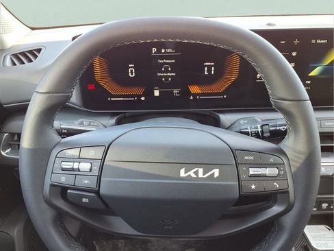 New 2026 Kia K4 EX image 11
