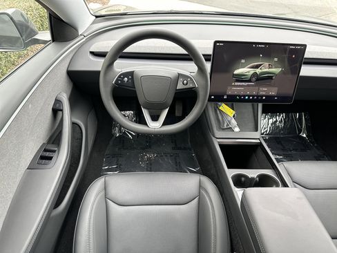 Used 2024 Tesla Model 3 image 17