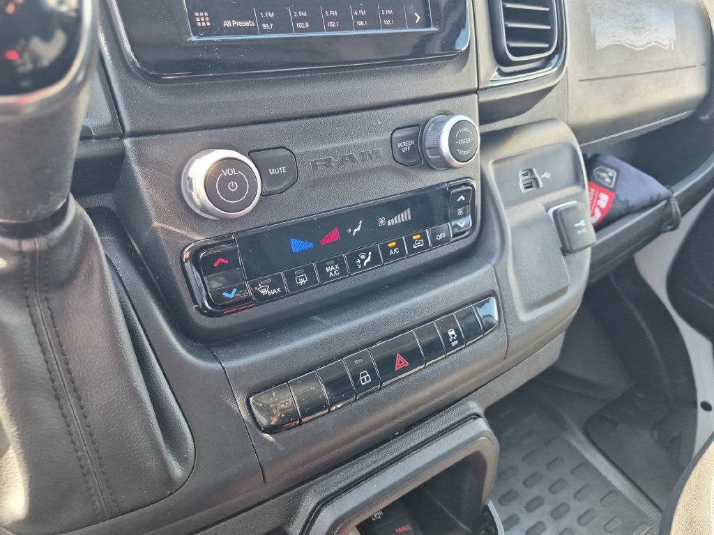 Used 2025 RAM ProMaster 2500 w/ U-Haul Equipment Group FWD image 21