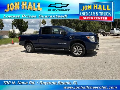 Used 2023 Nissan Titan SV w/ SV Convenience Package AWD/4WD image 16