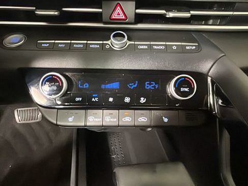 Used 2023 Hyundai Elantra SEL w/ Convenience Package FWD image 23