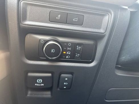 Used 2023 Ford Expedition Limited RWD image 15