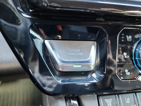 Used 2024 GMC Sierra 2500 AT4 w/ Technology Package image 30