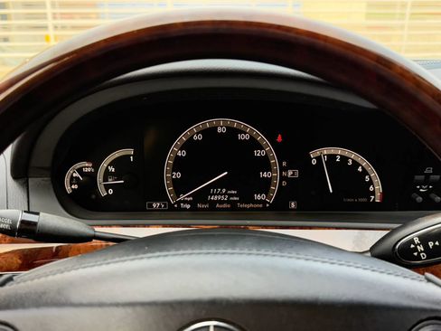 Used 2007 Mercedes-Benz S 550 image 10