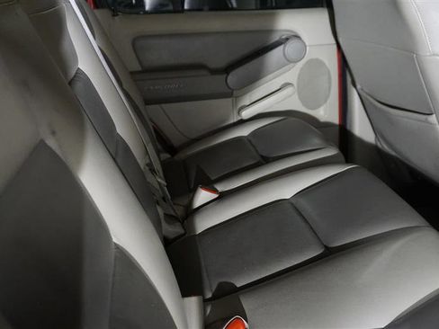 Used 2006 Ford Explorer XLT image 23