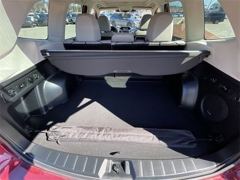 Used 2023 Subaru Forester Limited image 31