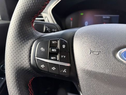 Used 2025 Ford Escape ST-Line w/ Equipment Group 301A image 42