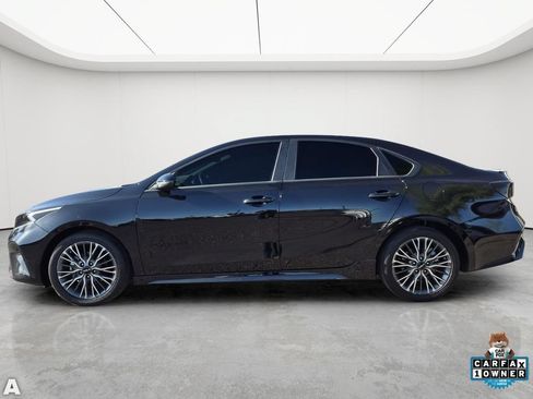 Used 2024 Kia Forte GT-Line w/ GT-Line Premium Package FWD image 3