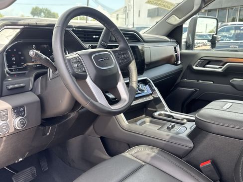 Used 2025 GMC Sierra 2500 Denali w/ Denali Reserve Package AWD/4WD image 6