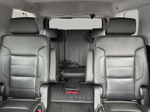 Used 2019 GMC Yukon Denali w/ Denali Ultimate Package image 11