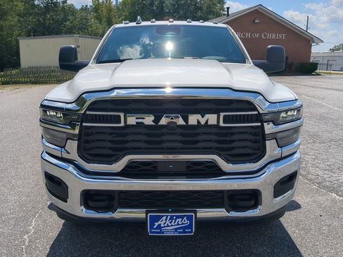 New 2025 RAM 2500 Tradesman w/ Chrome Appearance Group image 7