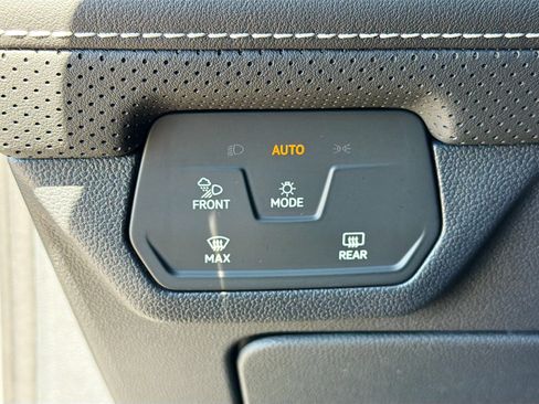 New 2026 Volkswagen Atlas SE FWD image 37