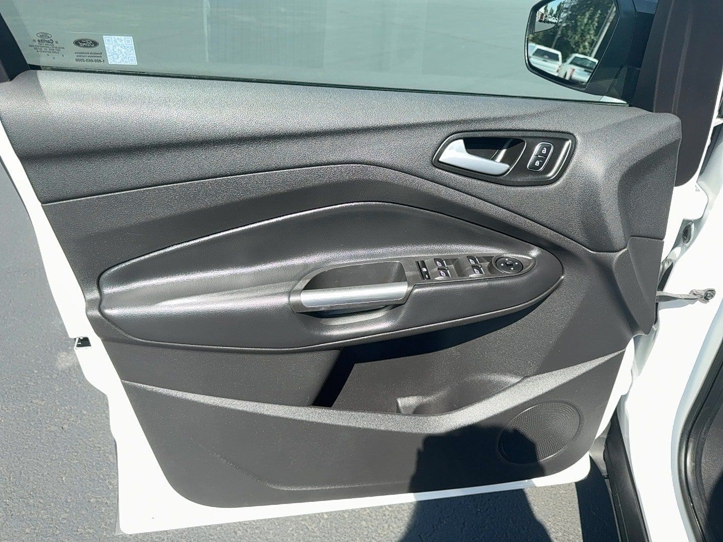 Used 2019 Ford Escape SE w/ SE Sport Appearance Package AWD/4WD image 11