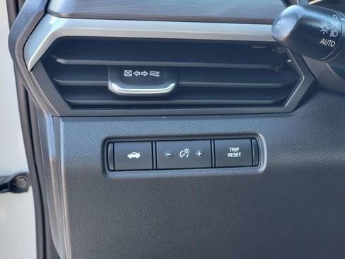 Used 2024 Nissan Altima 2.5 SV image 19