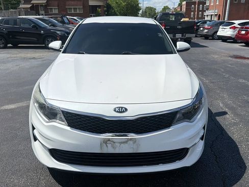 Used 2018 Kia Optima LX FWD image 2