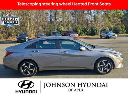 Used 2023 Hyundai Elantra SEL w/ Convenience Package image 14