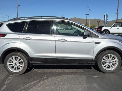 Used 2018 Ford Escape SEL AWD/4WD image 2