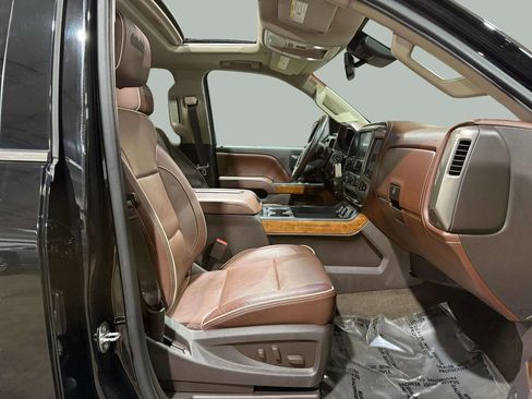 Used 2017 Chevrolet Silverado 1500 High Country image 26