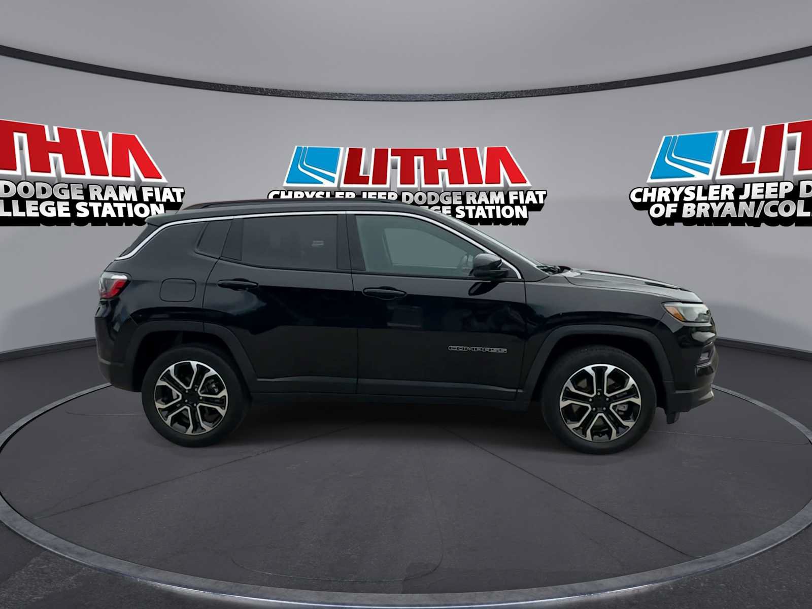 Used 2023 Jeep Compass Limited AWD/4WD image 9
