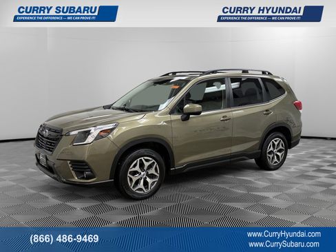 Used 2022 Subaru Forester Premium image 1
