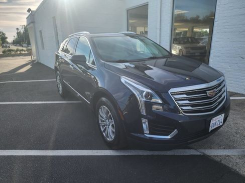 Used 2017 Cadillac XT5 Luxury w/ Driver Awareness Package FWD image 6