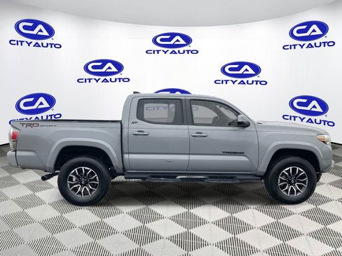 Used 2020 Toyota Tacoma TRD Sport image 2