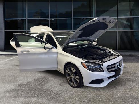 Used 2015 Mercedes-Benz C 300 4MATIC Sedan image 7