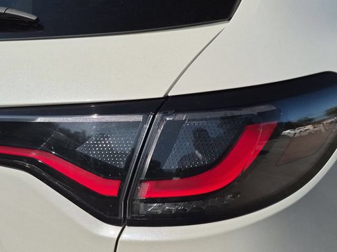 Used 2025 Honda HR-V EX-L image 11