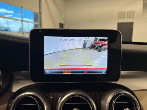 Used 2018 Mercedes-Benz C 300 4MATIC Sedan image 18