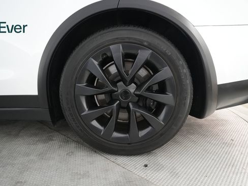 Used 2023 Tesla Model X AWD/4WD image 9