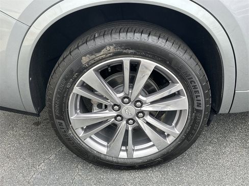 Certified 2025 Cadillac XT6 Premium Luxury image 18