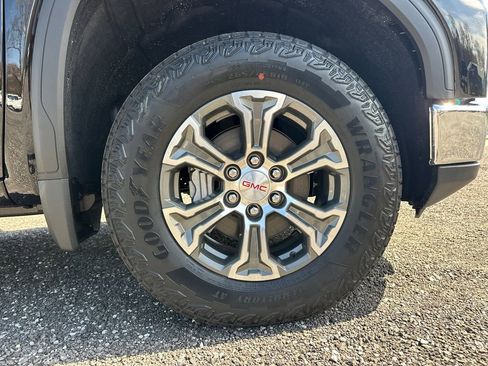 New 2026 GMC Sierra 1500 SLE AWD/4WD image 13