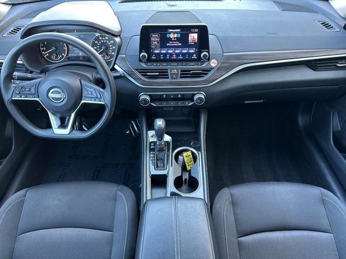 Used 2023 Nissan Altima 2.5 SV image 16