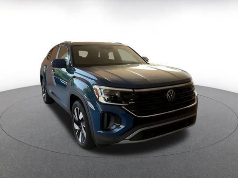 Used 2026 Volkswagen Atlas Cross Sport SE AWD/4WD image 3