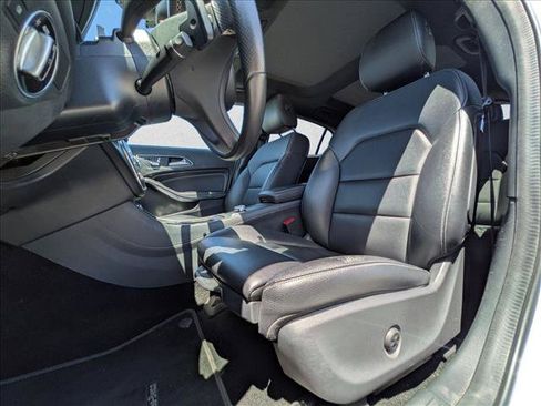 Certified 2018 Mercedes-Benz GLA 250 4MATIC image 16