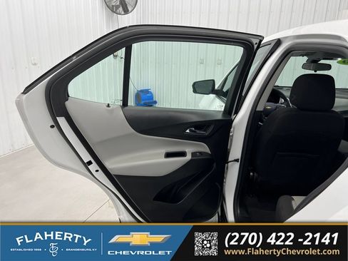Used 2019 Chevrolet Equinox LS AWD/4WD image 10