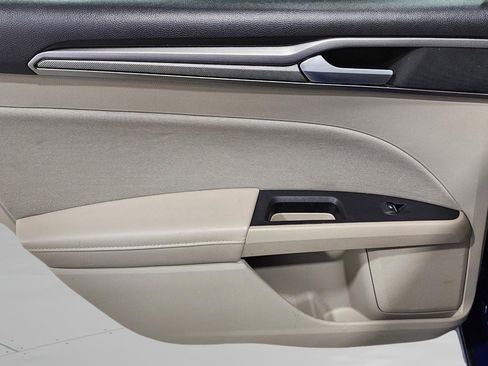 Used 2018 Ford Fusion SE w/ Fusion SE Technology Package image 30