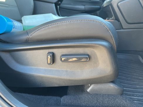 Used 2020 Honda CR-V Touring image 12