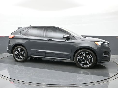 Used 2021 Ford Edge ST image 5