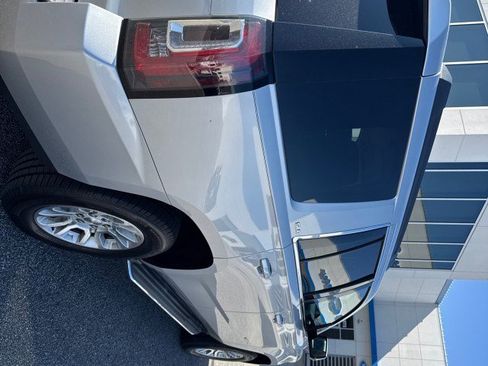 Used 2015 GMC Yukon SLE w/ Convenience Package AWD/4WD image 4