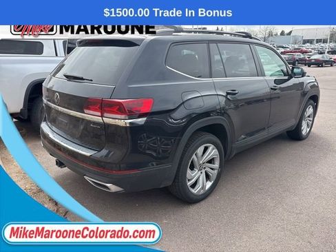 Used 2023 Volkswagen Atlas SE w/ Panoramic Sunroof Package image 4