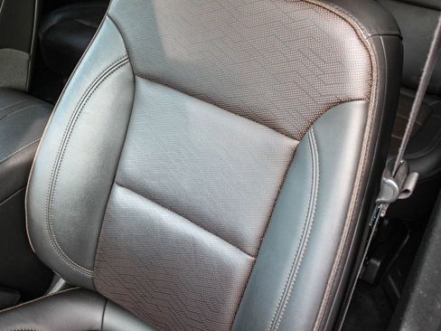 Used 2023 Chevrolet Traverse High Country image 26