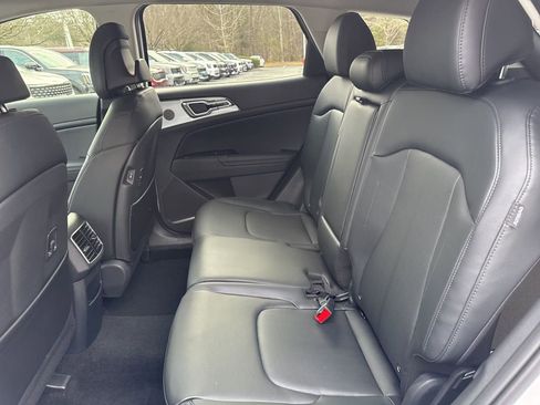 New 2026 Kia Sportage EX image 11