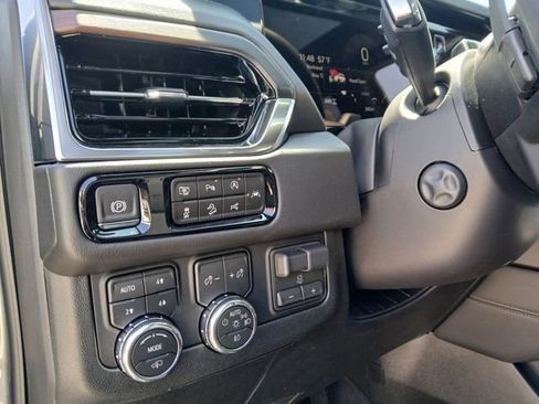 New 2026 GMC Yukon Denali w/ Denali Reserve Package AWD/4WD image 34