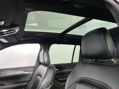 Used 2024 Jeep Grand Cherokee Limited w/ Luxury Tech Group II image 25